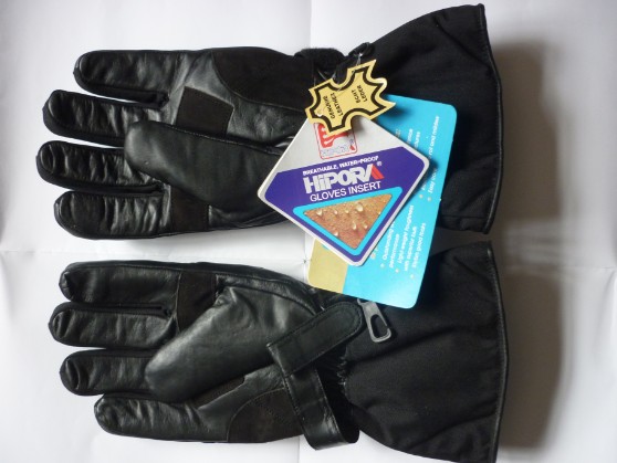 Hipora store glove insert